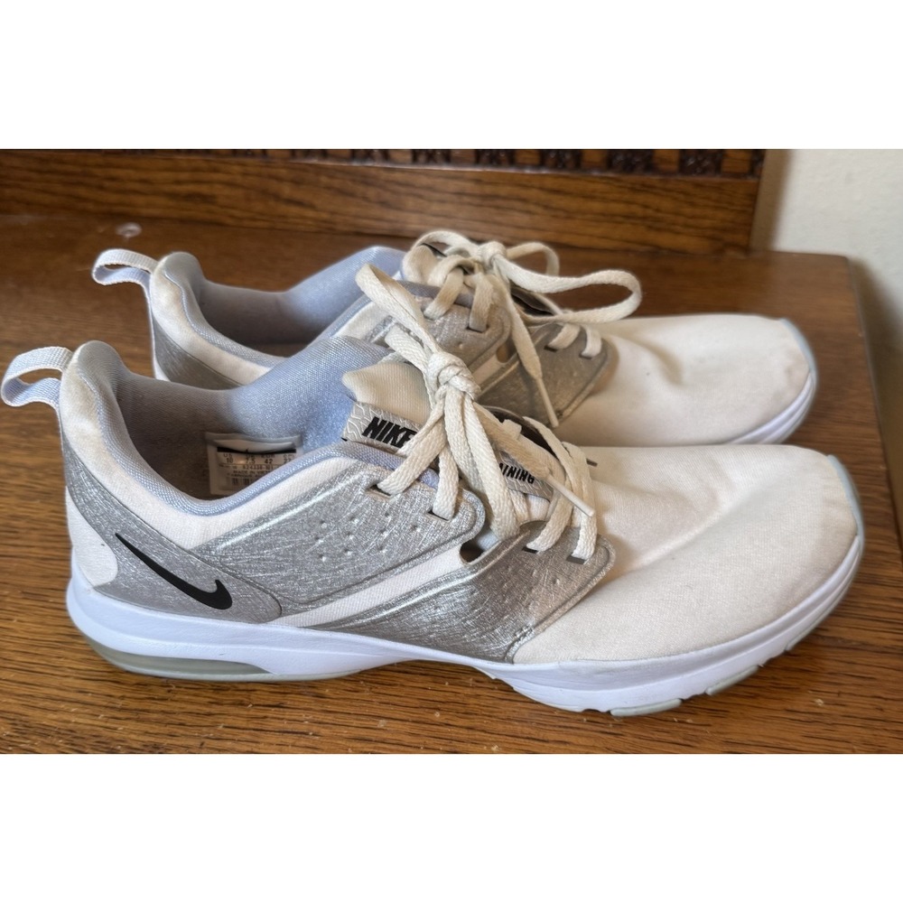 Size 10 - Nike Arrowz Gray